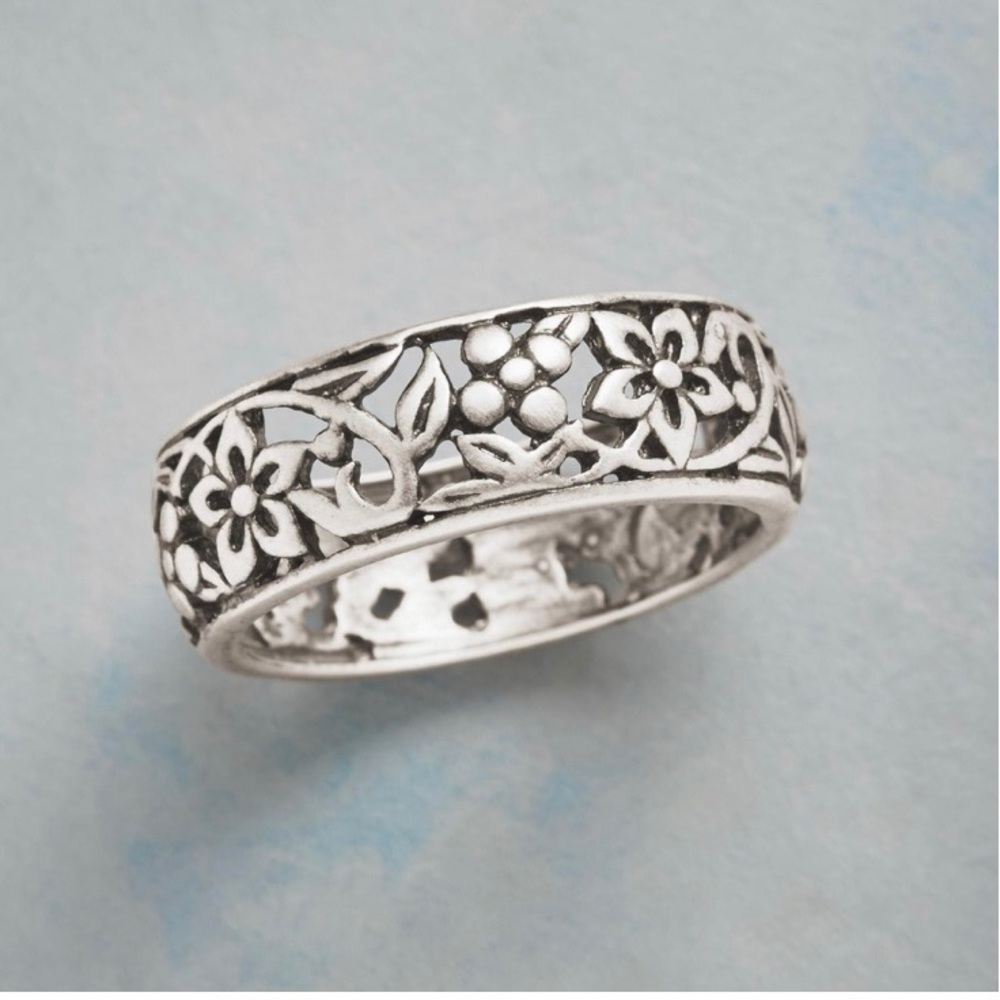 [Sundance] Renaissance Garden Ring